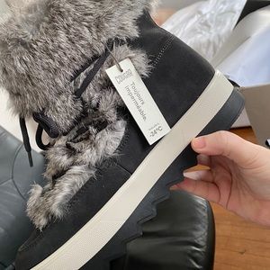 Cougar never been worn boots!!